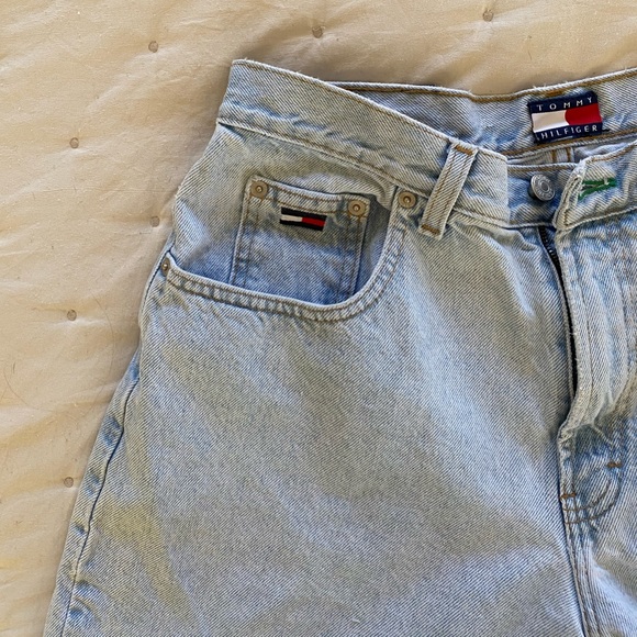 Vintage Tommy Shorts - Picture 2 of 4
